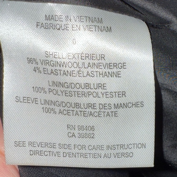 Brand new Theory suit jacket / blazer in Size 0 - Picture 4 of 4